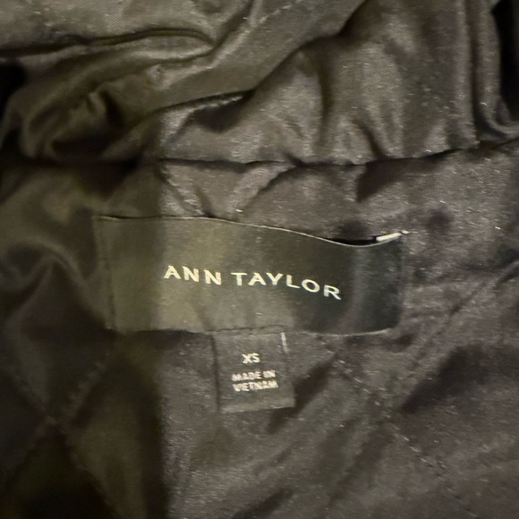 Ann Taylor Black Utility Jacket with Faux Fur Trim - Picture 4 of 8